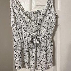 Abercrombie and Fitch White and Black Shirt (Medium)